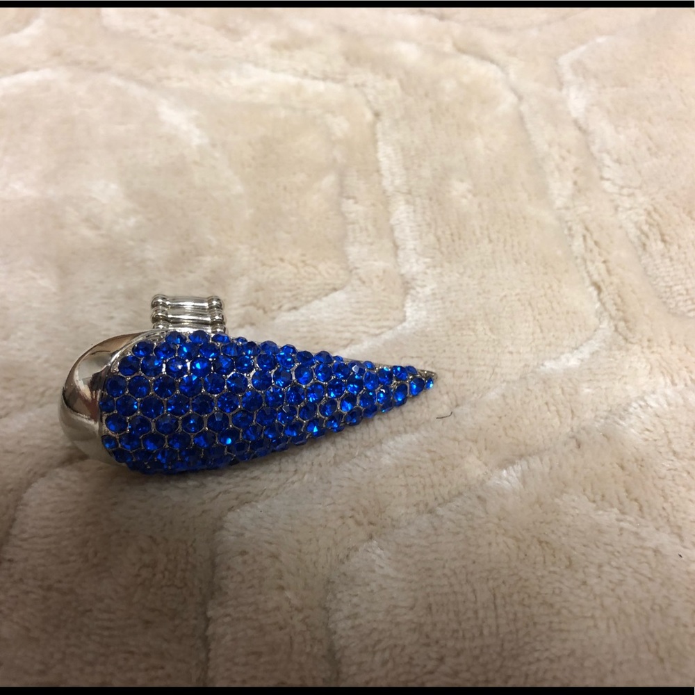 Women’s Blue Stone Finger Ring
